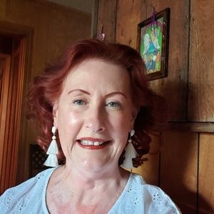 Meet your Posher, Lizabeth